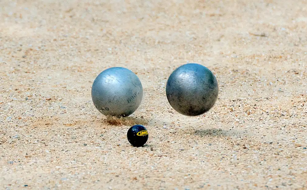 jouer-a-la-petanque